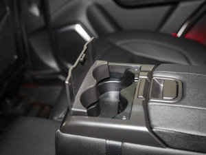 2017L { 2.0T ԄӺA g