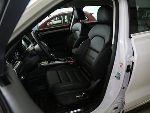 2017L { 2.0T ԄӺA {