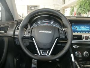 2017款L 红标 2.0T 自动尊贵型 方向盘
