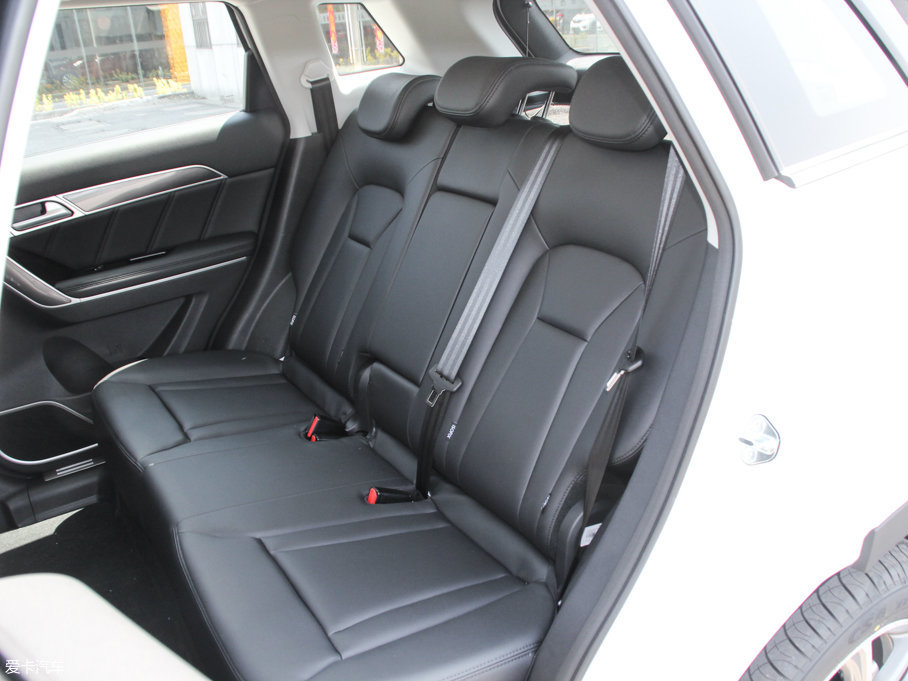 2017�����H6 Coupe �t�� 2.0T �p�x�σ�򌶼����