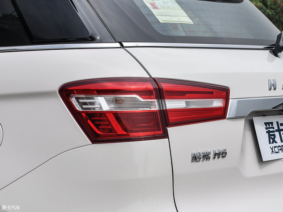 2017�����H6 Coupe �t�� 2.0T �p�x�σ�򌾫Ӣ��