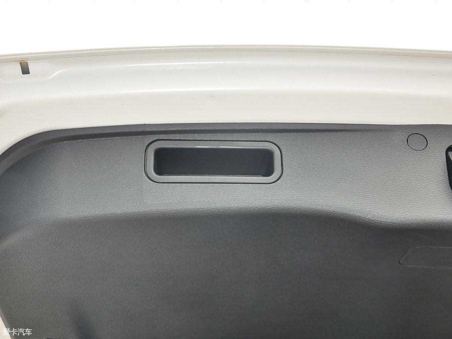 2017�����H6 Coupe �t�� 2.0T �p�x�σ�򌾫Ӣ��