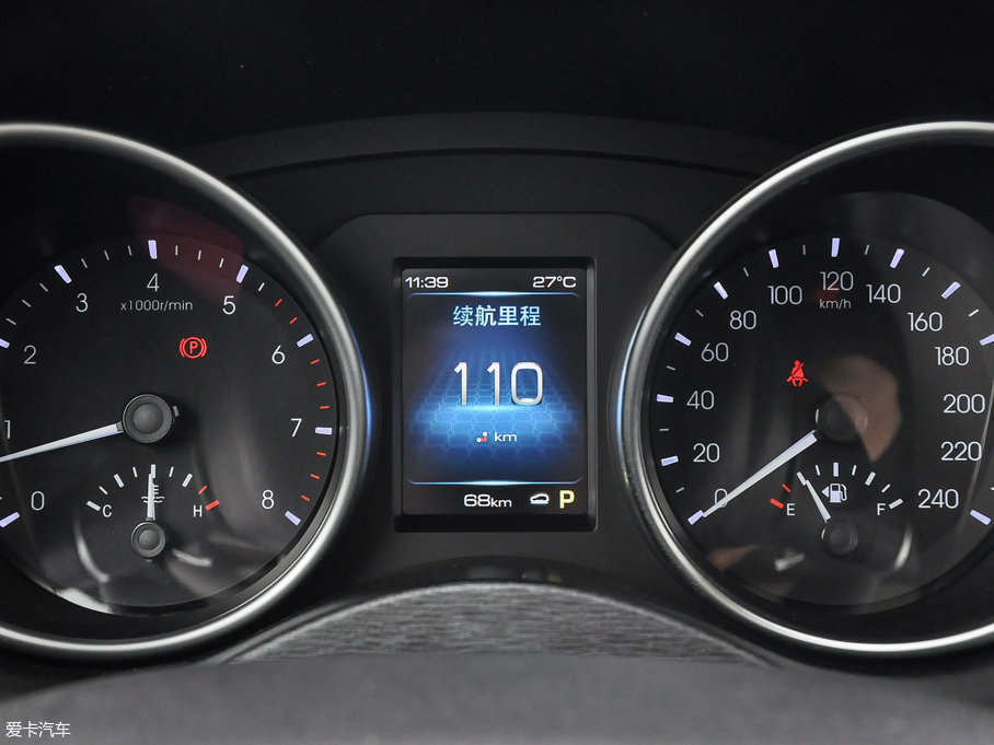 2017�����H6 Coupe �t�� 2.0T �p�x�σ�򌾫Ӣ��