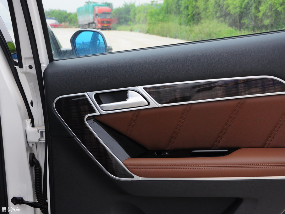 2017H6 Coupe { 2.0T pxσ򌾫Ӣ