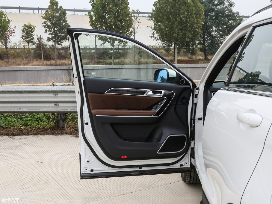 2017H6 Coupe { 2.0T pxσ򌶼