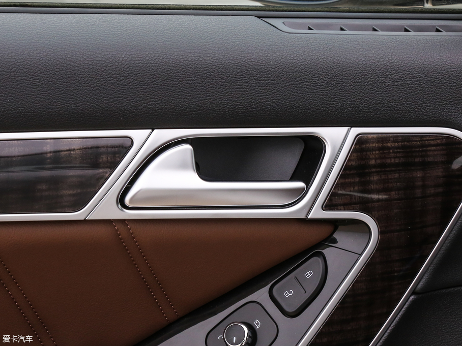 2017H6 Coupe { 2.0T pxσ򌶼