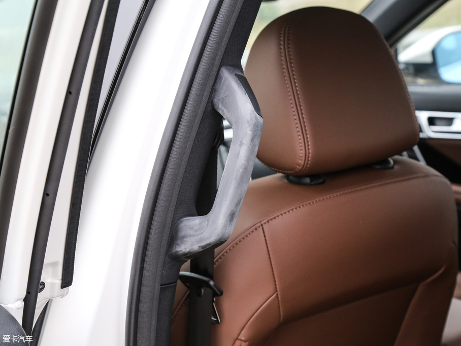 2017H6 Coupe {(ln)(bio) 2.0T pxσ(q)