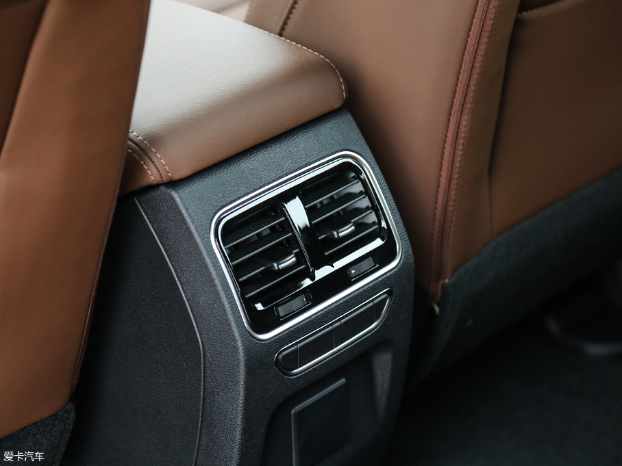 2017H6 Coupe { 2.0T pxσ򌶼