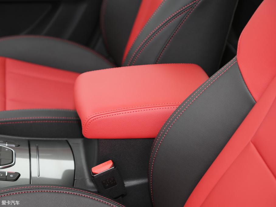 2017H6 Coupe { 2.0T pxσ򌾫Ӣ