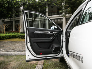 2017款红标 2.0T 双离合两驱尊贵型 驾驶位车门