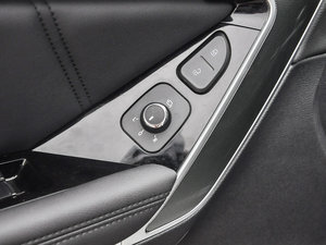 2017t 2.0T pxσ(q)Ӣ п؅^(q)