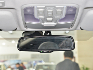 2017款红标 2.0T 手动两驱精英型 车内后视镜