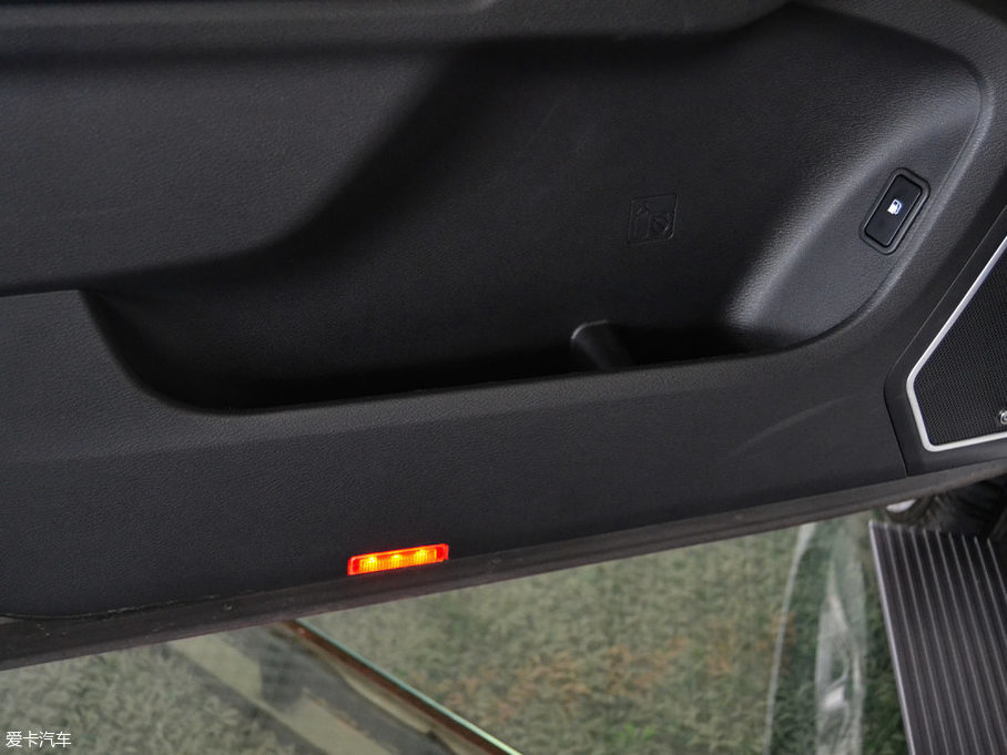 2017H9 2.0T Ԅ(dng)A 7 