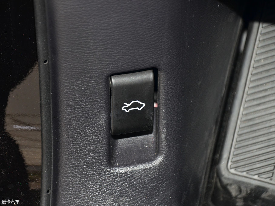 2017�����H9 2.0T �ԄӺ��A�� 7�� ����