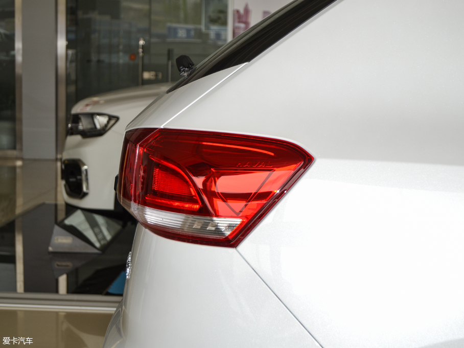 2018H4 {(ln)(bio) 1.3T DCTr