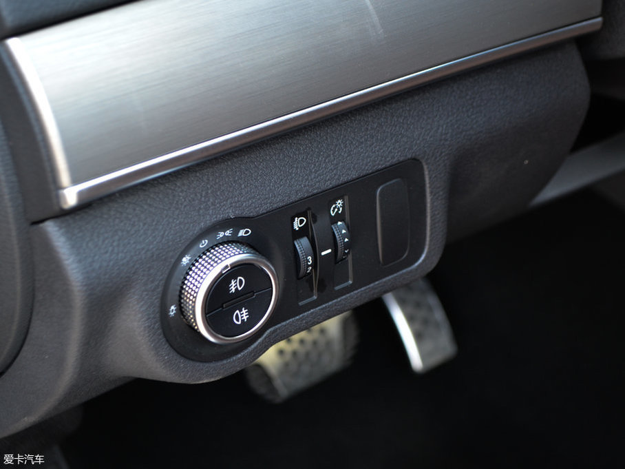 2017�����H8 2.0T �ԄӃ�������� ����