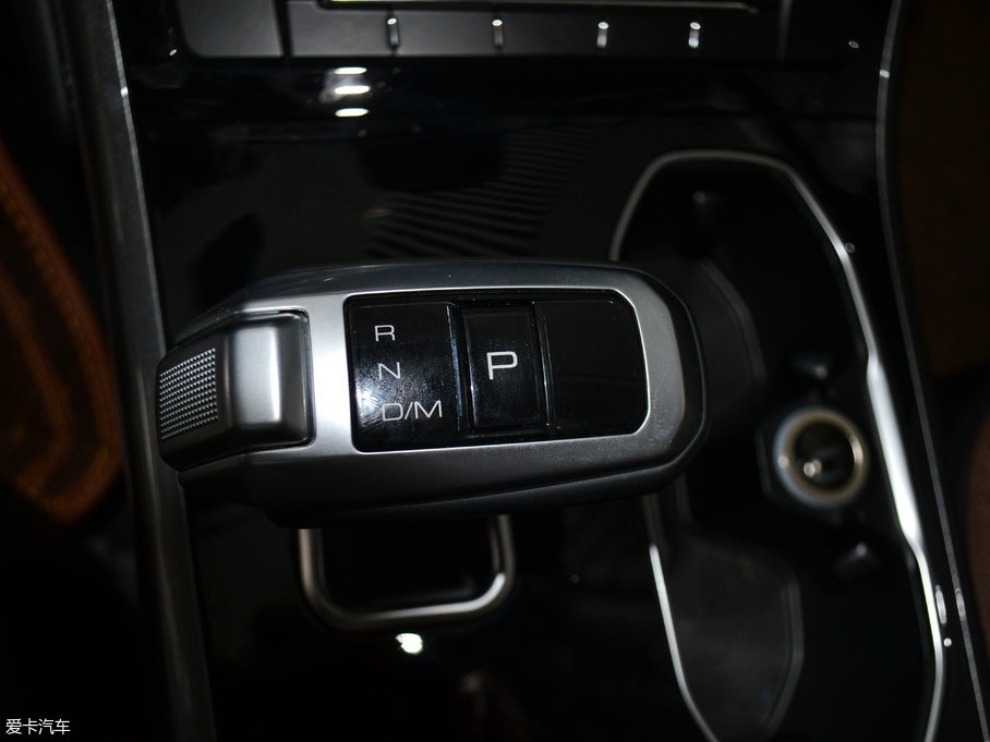 2017�����H8 2.0T �Ԅ���򌐂���� ����