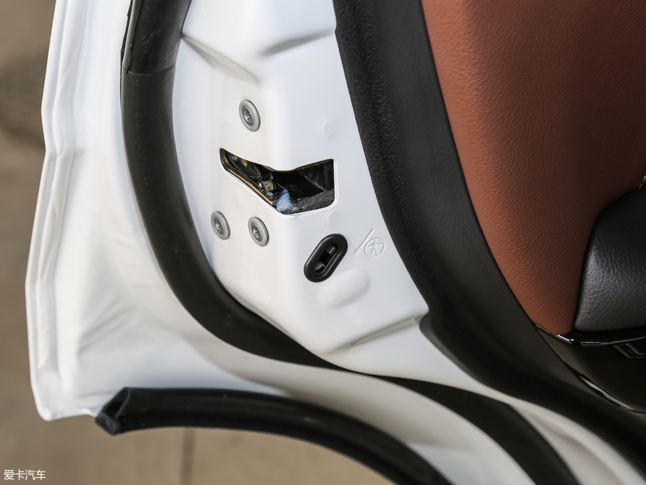 2018H5(jng) (jng) 2.0T ք(q)Ӣ 