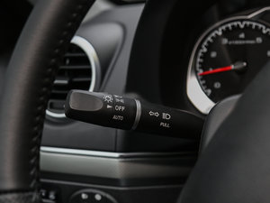 2018款经典版 2.0T 手动两驱精英型 汽油 中控区