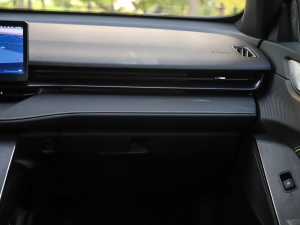 20212.0T 򌳱ܰ п؅^