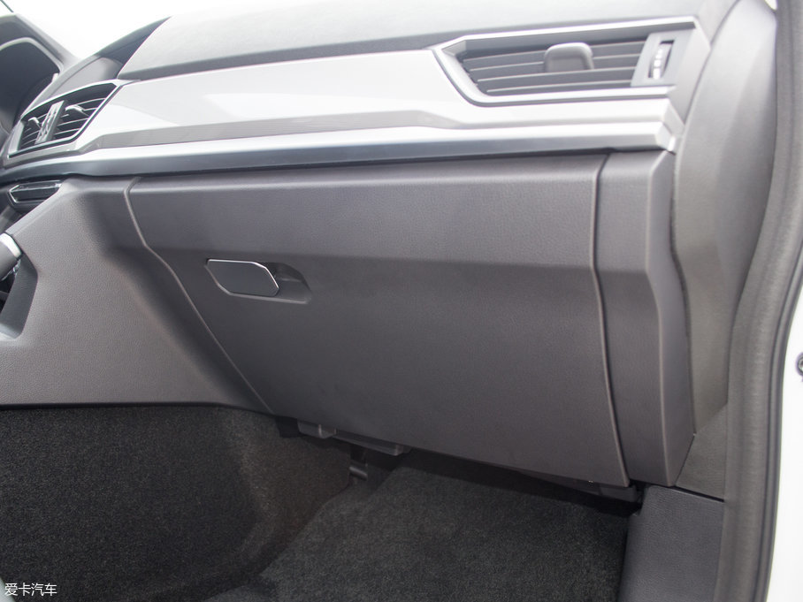 2018H6 { \Ӱ1.5T քӃ򌾫Ӣ