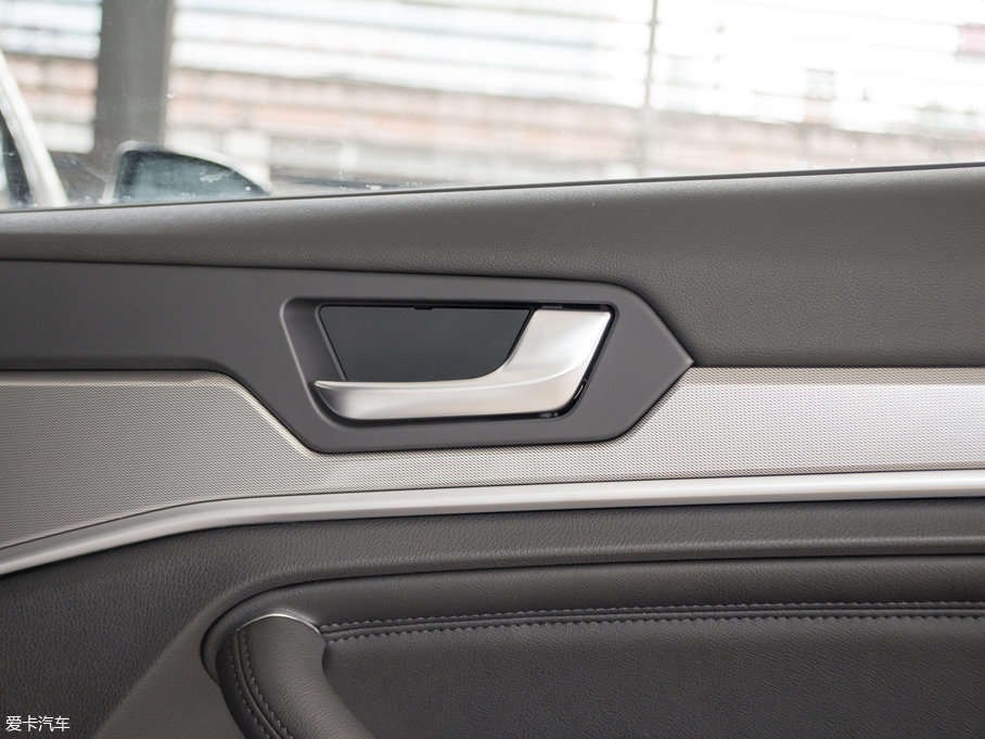 2018H6 { \Ӱ1.5T քӃ򌾫Ӣ