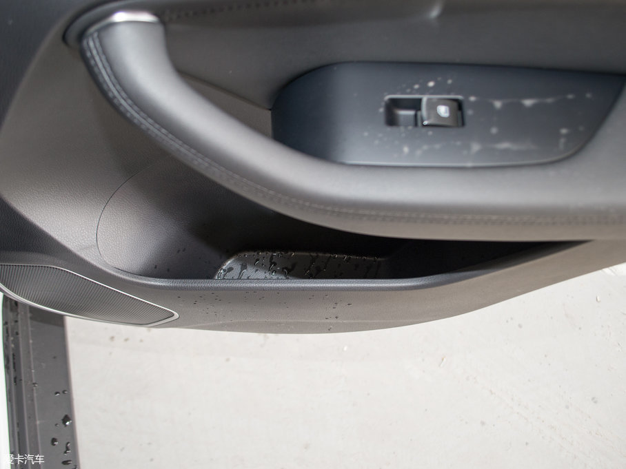 2018H6 { \Ӱ1.5T քӃ򌾫Ӣ