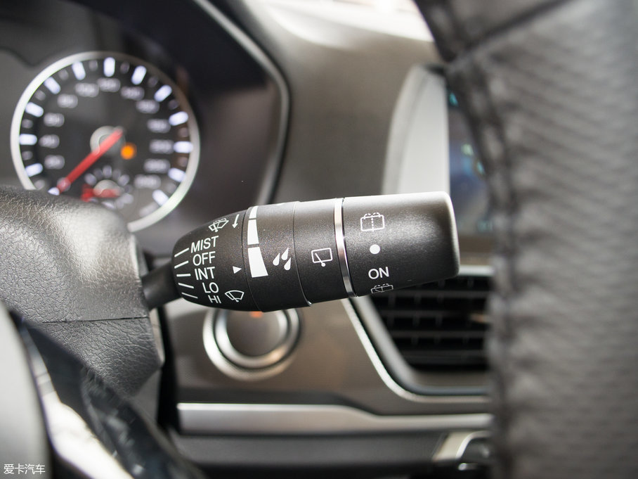 2018H6 { \Ӱ1.5T քӃ򌾫Ӣ