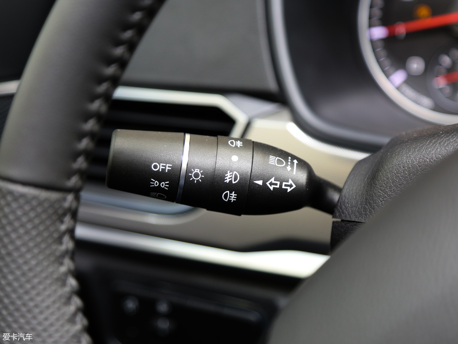 2018H6 { \Ӱ1.5T քӃ򌾫Ӣ