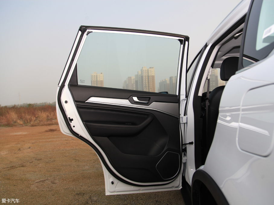 2018H6 \Ӱ 1.5T ԄӃ(q)Ӣ