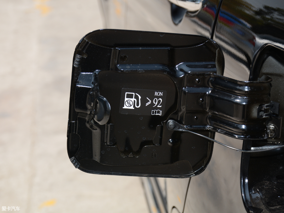 2018H6 { \Ӱ1.5T ԄӃ򌾫Ӣ