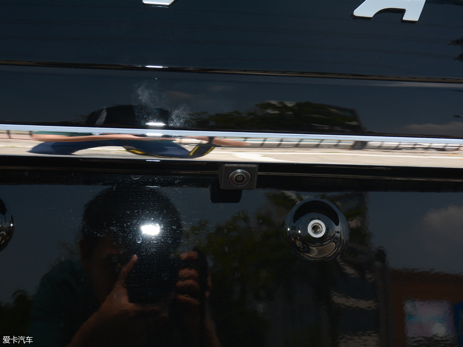 2018H6 { \Ӱ1.5T ԄӃ򌾫Ӣ