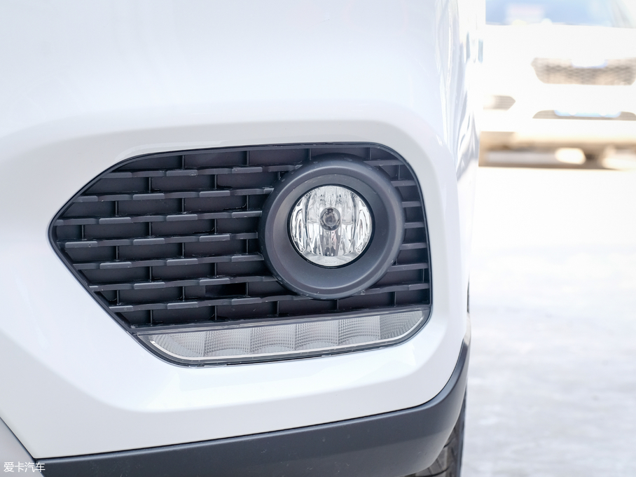 2018H6 { \Ӱ1.5T ԄӃ򌾫Ӣ