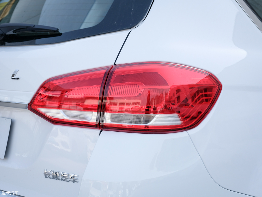 2018H6 { \Ӱ1.5T ԄӃ򌾫Ӣ