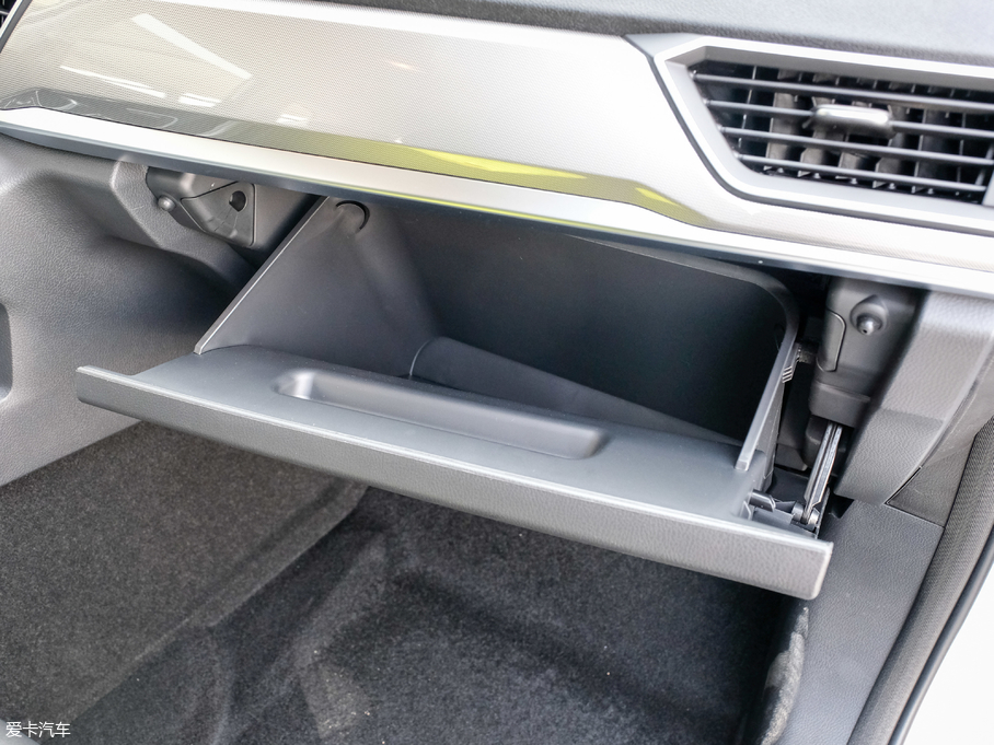 2018H6 { \Ӱ1.5T ԄӃ򌾫Ӣ