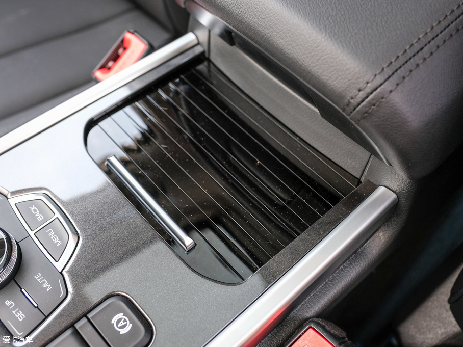 2018H6 { \Ӱ1.5T ԄӃ򌾫Ӣ