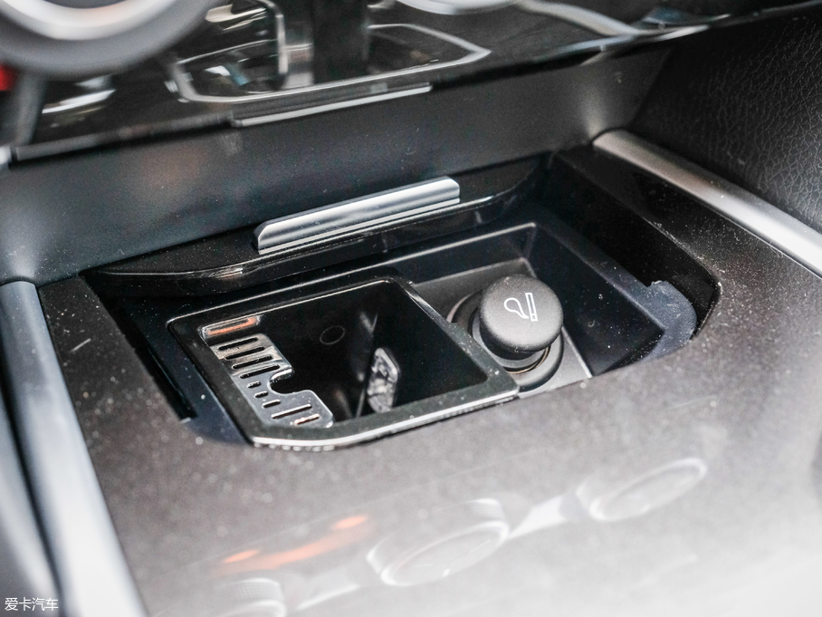 2018H6 { \Ӱ1.5T ԄӃ򌾫Ӣ