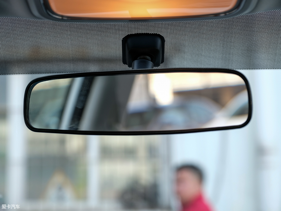 2018H6 { \Ӱ1.5T ԄӃ򌾫Ӣ