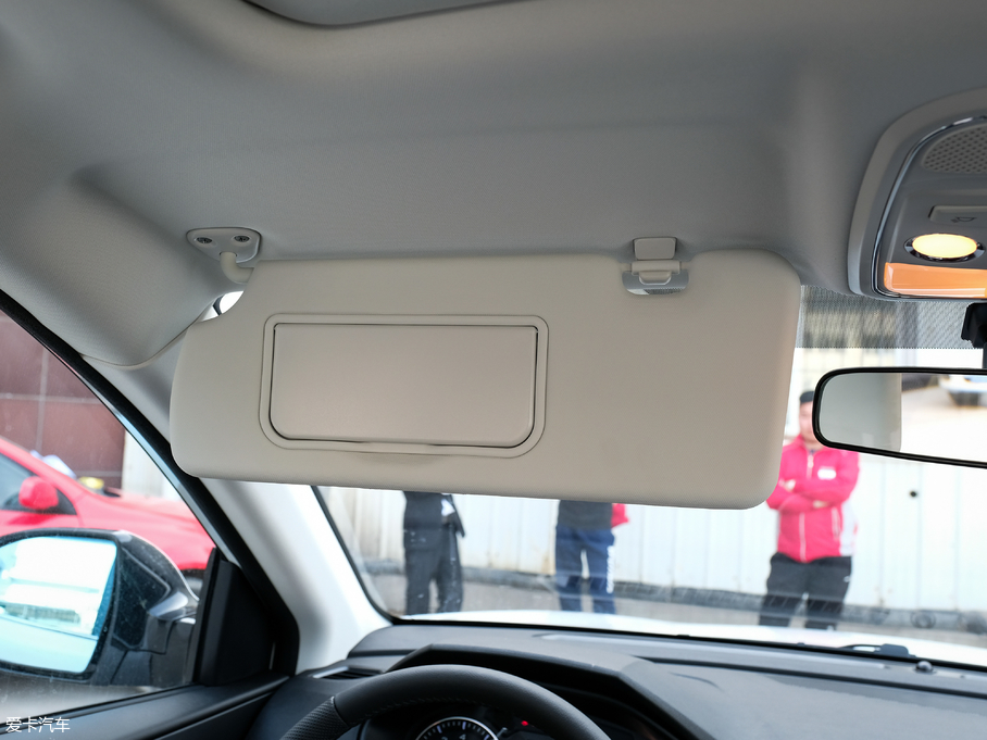 2018H6 { \Ӱ1.5T ԄӃ򌾫Ӣ