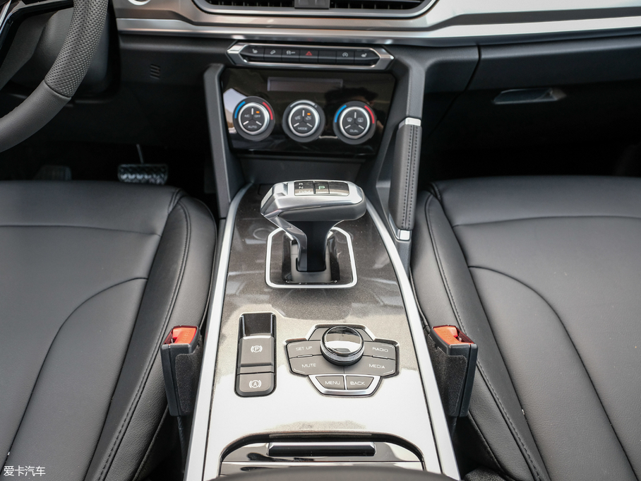 2018H6 { \Ӱ1.5T ԄӃ򌾫Ӣ