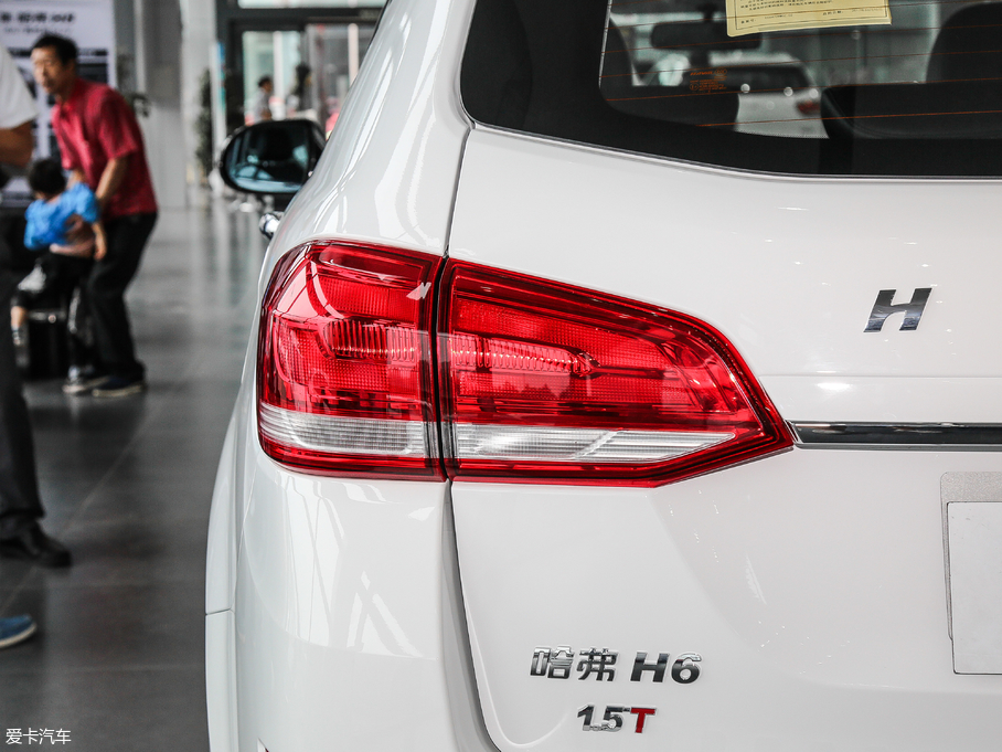 2018H6 { \Ӱ1.5T ԄӃ򌾫Ӣ