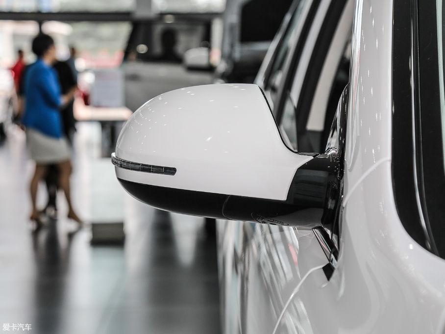 2018H6 { \Ӱ1.5T ԄӃ򌾫Ӣ