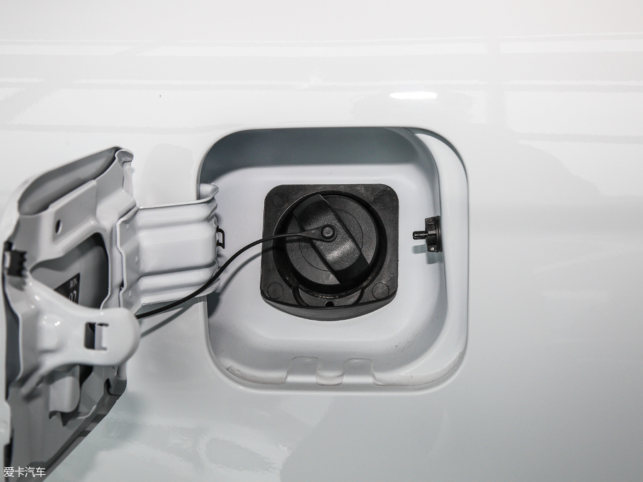 2018H6 { \Ӱ1.5T ԄӃ򌾫Ӣ