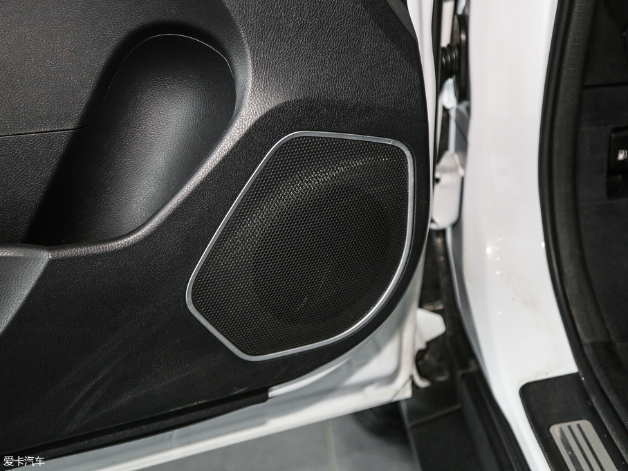 2018H6 { \Ӱ1.5T ԄӃ򌾫Ӣ