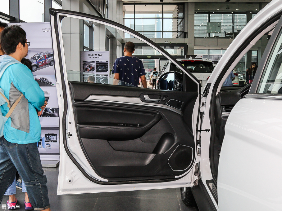 2018H6 {(ln)(bio) \(yn)Ӱ1.5T ԄӃ(q)Ӣ