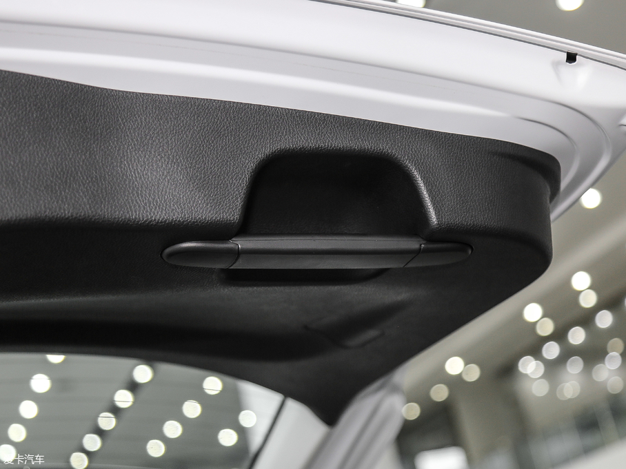 2018H6 { \Ӱ1.5T ԄӃ򌾫Ӣ