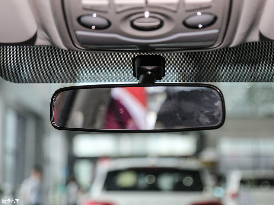 2018H6 { \Ӱ1.5T ԄӃ򌾫Ӣ