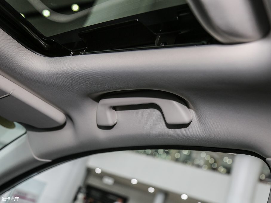 2018H6 { \Ӱ1.5T ԄӃ򌾫Ӣ