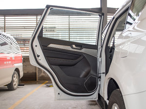 2018款蓝标 运动版1.5T 手动两驱精英型 左后车门
