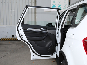 2018款运动版 1.5T 手动两驱精英型 左后车门
